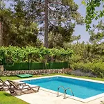 Villa Lycian - Mountain And Sea View With Heated Pool Kemer
