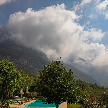 Lycian - Mountain And Sea View With Heated Pool 빌라